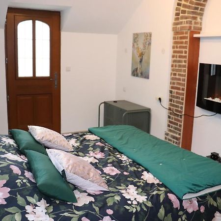 Bed and Breakfast Le Jardin Des Roses Gerponville Экстерьер фото